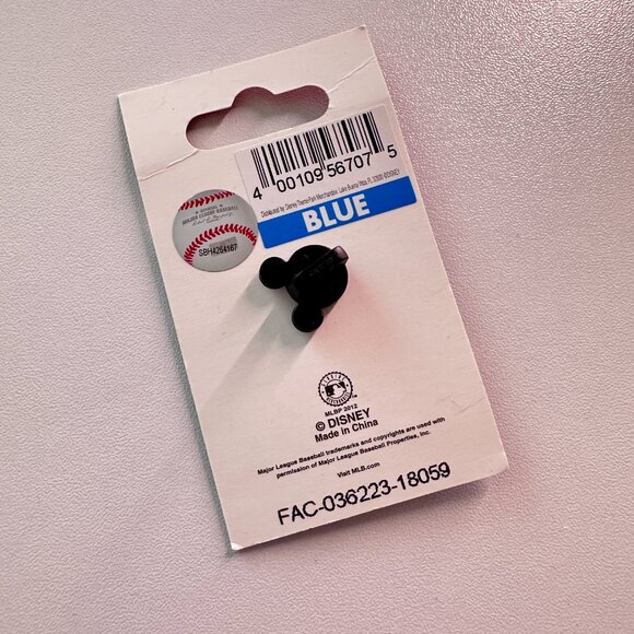 NWT Official Disney Pin Trading – Chicago Cubs Mickey Mouse Pin - Picture 2 of 3